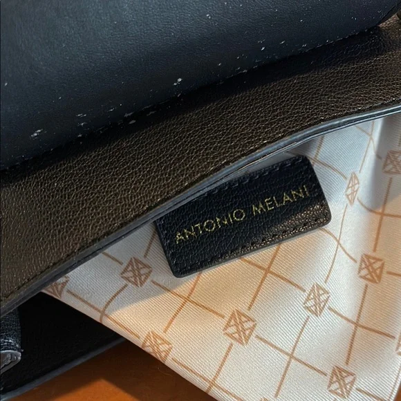 Antonio Milani Black and Cream Handbag - Picture 2 of 11